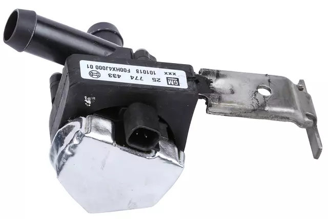 Engine Auxiliary Water Pump - GM (25774433)