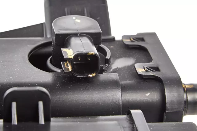 19330402 - : Vapor Canister for Chevrolet: Equinox | Pontiac: Torrent | Saturn: Vue Image