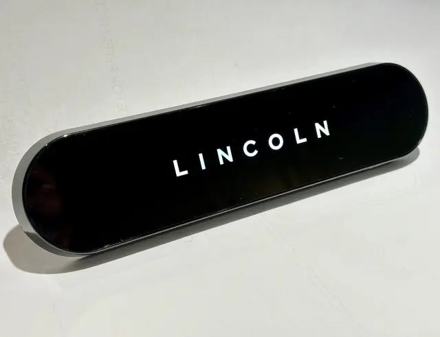 VRJ7Z13776A - Interior: Cargo Area Badge Light for Lincoln: Corsair Image