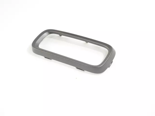 5XB16TZZAA - Exterior Ornamentation: Radiator Grille Trim Ring Kit for Jeep: Renegade Image