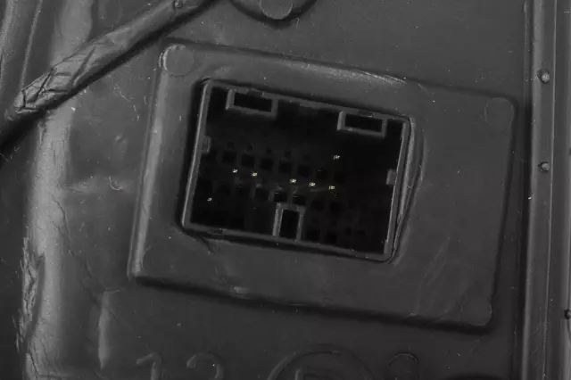 84604255 - : Mirror Assembly for GMC: Terrain Image