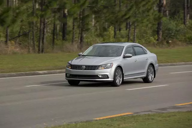 Side Window Deflector Kit - Volkswagen (NPN072004)