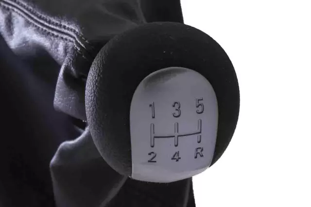 Manual Transmission Shifter Assembly - GM (25194275)