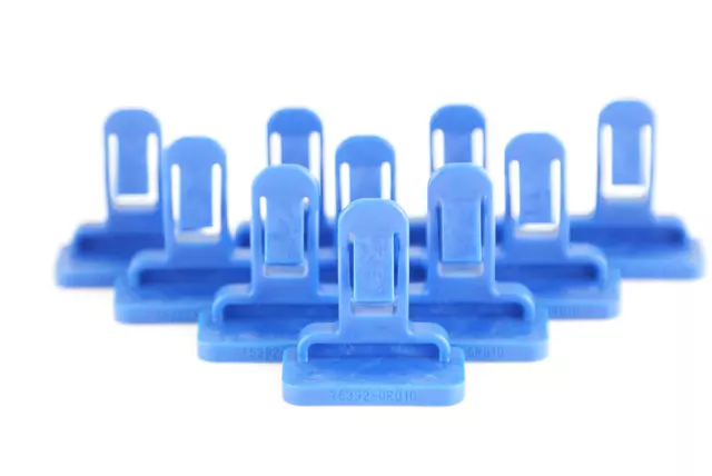 Fog Lamp Bezel Retainer Clip - Toyota (75392-0R010)