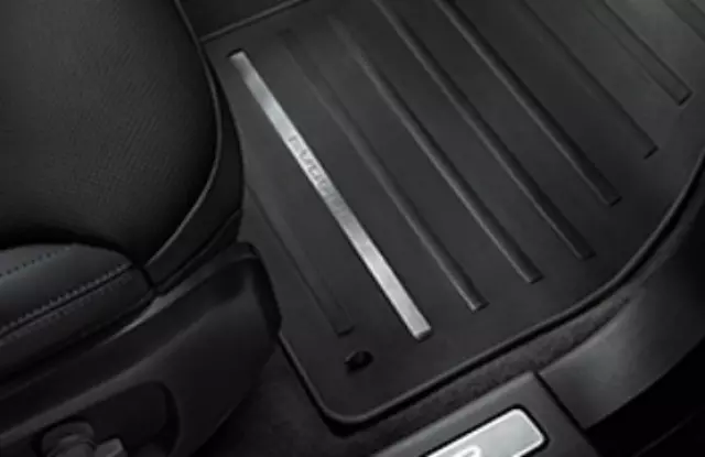 LR045097 - Interior: Rubber Mat Set - LHD, Coup? And Five-Door for Land-Rover Image