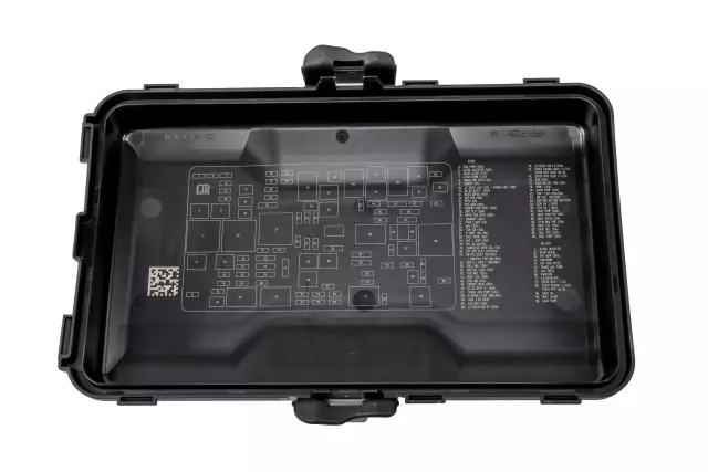 84144636 - : 2016-2017 Chevrolet Malibu - Engine Wiring Harness Junction Block for Chevrolet: Malibu Image