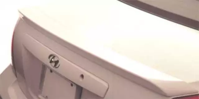 83402D700 - Exterior: Rear Spoiler (Primer) for Hyundai Image