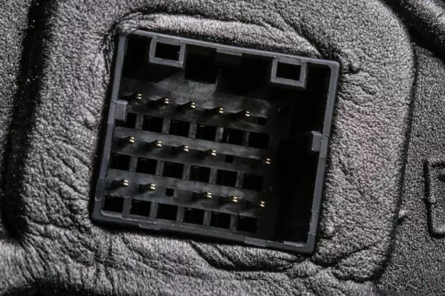 Driver Side Outside Rearview Mirror - GM (84348240)