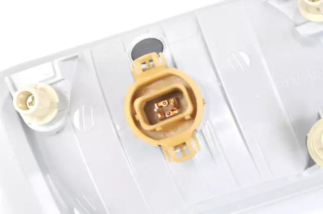 22872762 - : Fog Lamp Assembly LEFT SIDE for Chevrolet: Avalanche, Silverado 1500, Silverado 2500 HD, Silverado 3500 HD, Suburban, Suburban 1500, Suburban 2500, Tahoe | GMC: Yukon, Yukon XL, Yukon XL 2500 Image