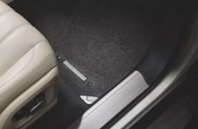 VPLGS0381PVJ - : Luxury Carpet Mat Set, Ebony, LHD, LWB for Land-Rover Image