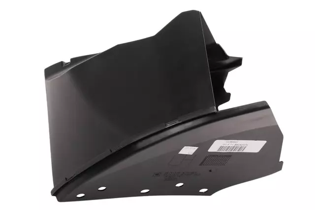 Driver Side Radiator Support Air Duct - GM (84141575)