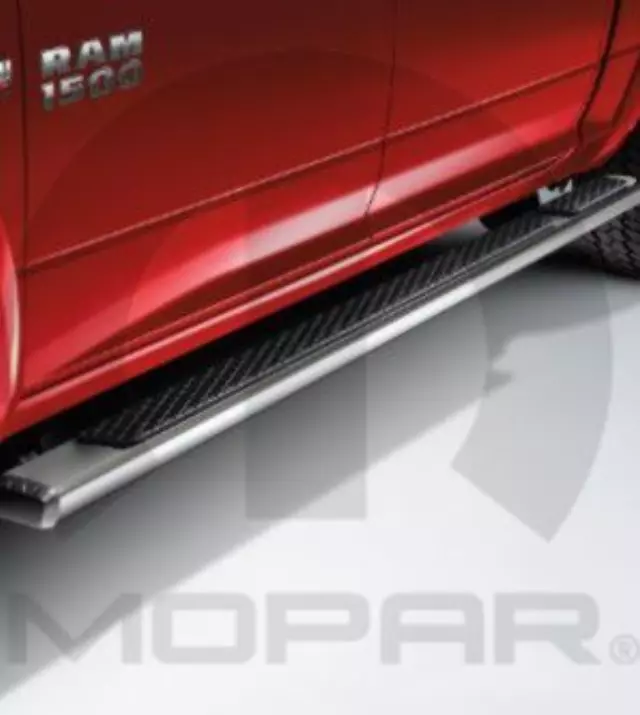 Step Kit - Mopar (82213583AD)