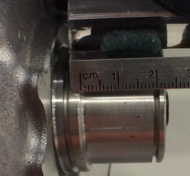 Compressor - Toyota (88320-0E110)