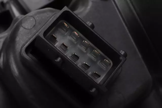 Composite Headlamp - GM (39217215)