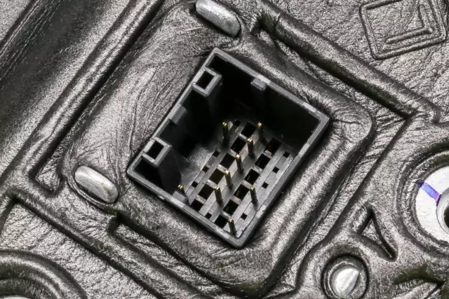 Chrome Driver Side Door Mirror - GM (84269222)