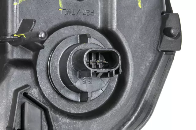 Part# 15827441 Driver Side Headlamp - GM (15827441)