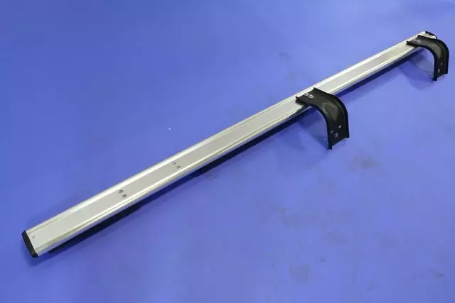 Right Side Step - Mopar (68078900AD)