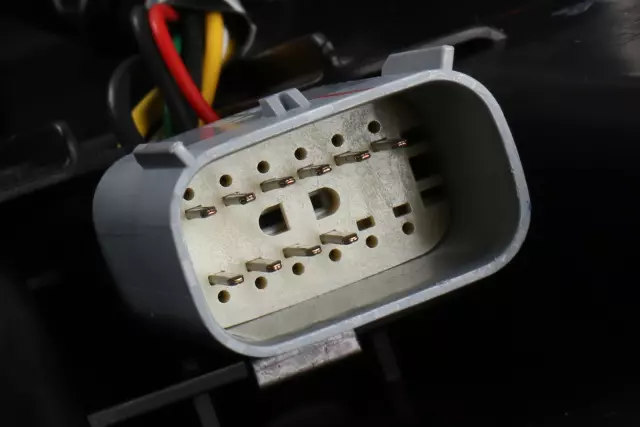 Passenger Side Headlamp - GM (42725481)