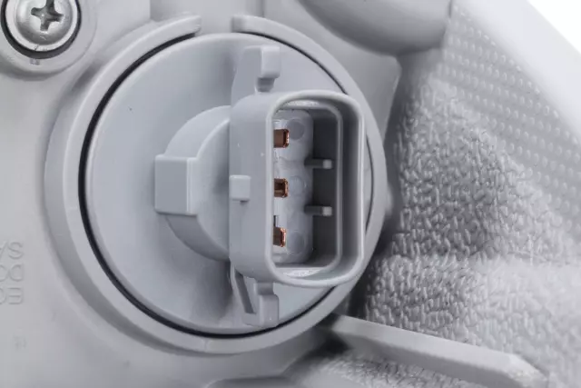 Driver Side Headlamp Assembly - GM (96995733)