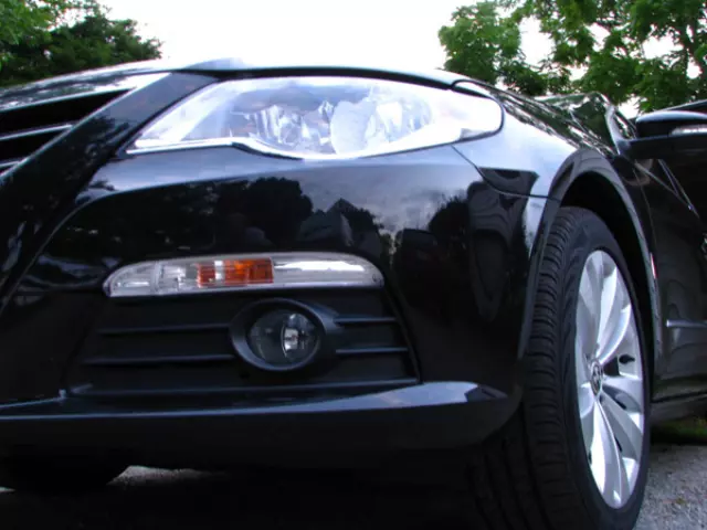 3C8807718 - : Reflector, Clear Lens - Right for Volkswagen: CC Image