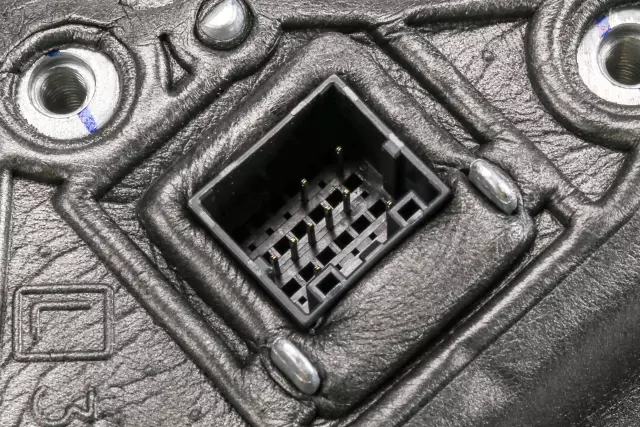 Driver Side Door Mirror Housing - GM (22936940)