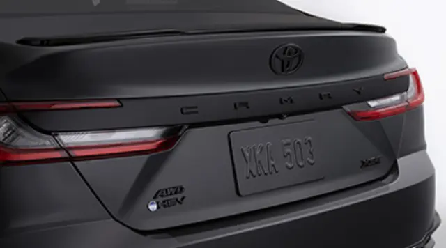 PT9480325202 - Exterior: Blackout Emblem Overlays - Se for Toyota: Camry Image