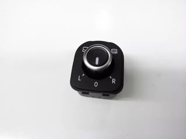 5K0959565XSH - Body: Mirror Switch for Volkswagen: CC, Eos, GTI, Tiguan Image