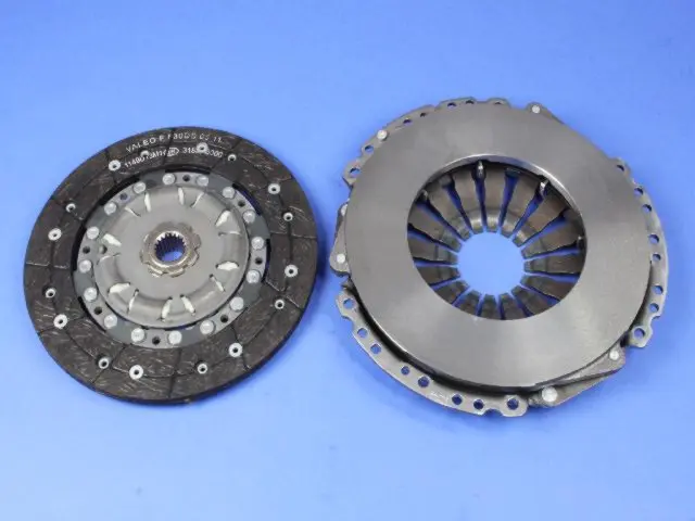 Pressure Plate And Disc Clutch Kit - Mopar (5106210AA)