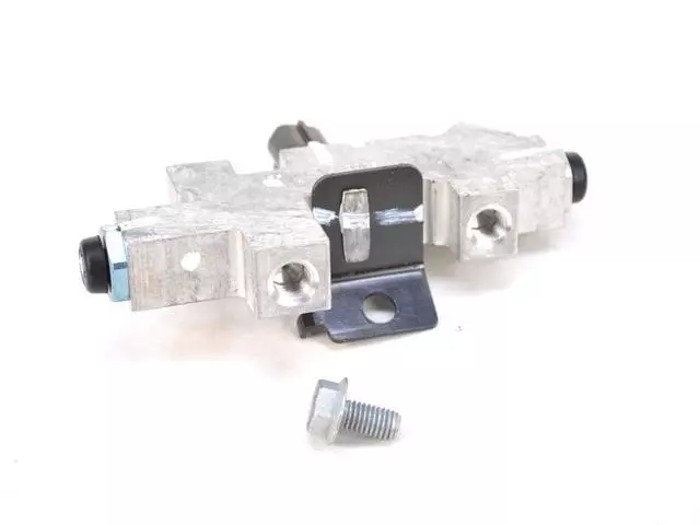 Valve - Mopar (05011623AA)