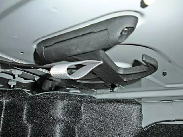 Shopping Bag Hook - Volkswagen (1K5-867-615-A)