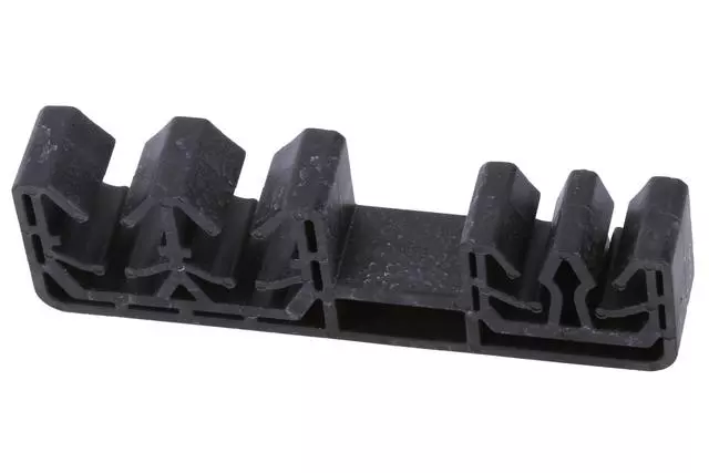 95469791 - : Multi-Purpose Clip for GM Image