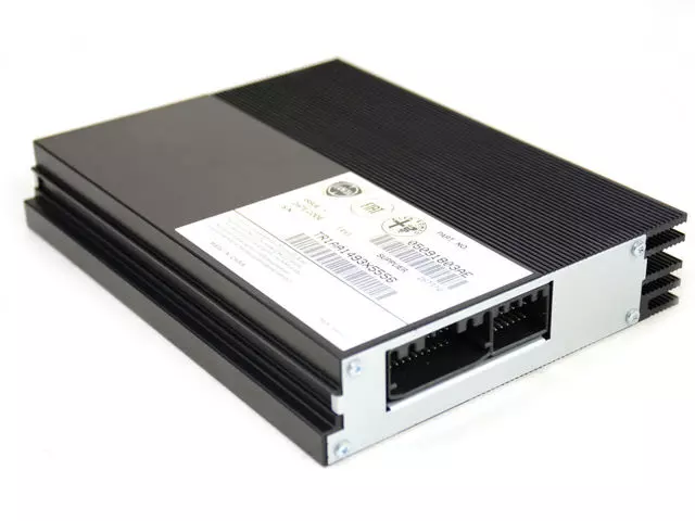 Amplifier - Mopar (05091803AE)