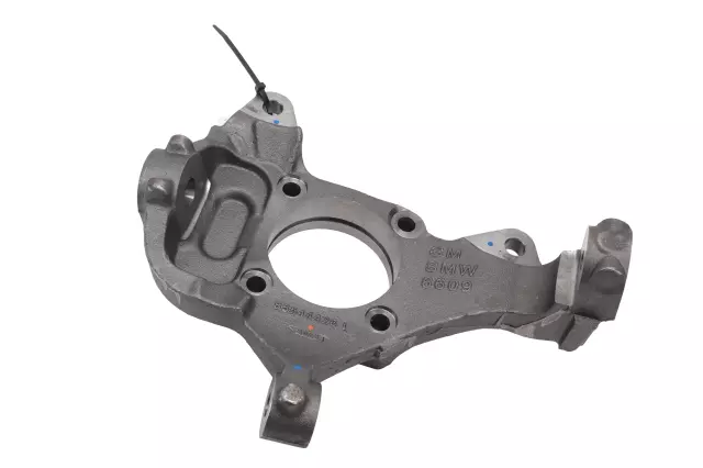 85544426 - Suspension: Knuckle for Chevrolet: Express 1500, Express 2500, Express 3500, Express 4500, Silverado 2500, Suburban 2500 | GMC: Savana 1500, Savana 2500, Savana 3500, Savana 4500, Sierra 2500, Yukon XL 2500 Image