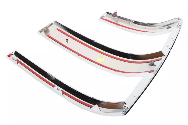Passenger Side Headlamp Bezel - GM (84588758)