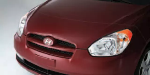 U82401E040 - Exterior: Hood Applique, Clear Film, Full for Hyundai Image