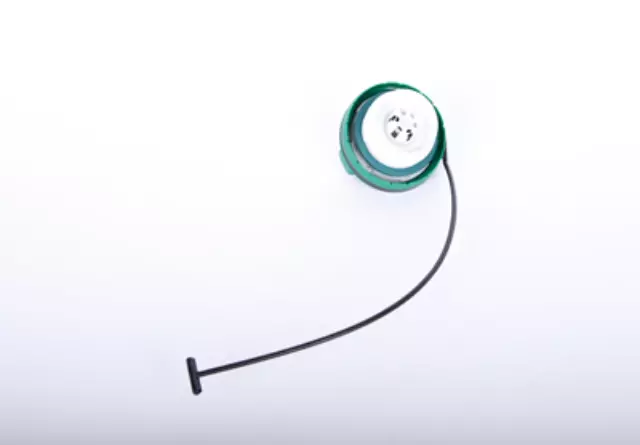 20804100 - Fuel System: Fuel Cap for Chevrolet: Silverado 2500 HD, Silverado 3500 HD | GMC: Sierra 2500 HD, Sierra 3500 HD Image