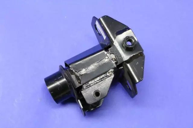 Sport Hoop Mounting Bracket, Right, Outer - Mopar (5290108AA)