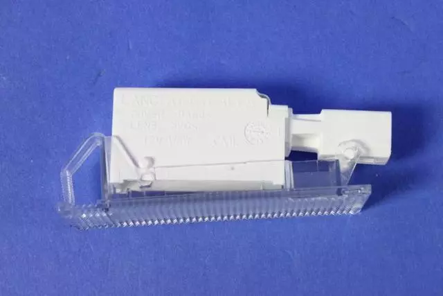 Courtesy Lamp - Mopar (68241122AA)