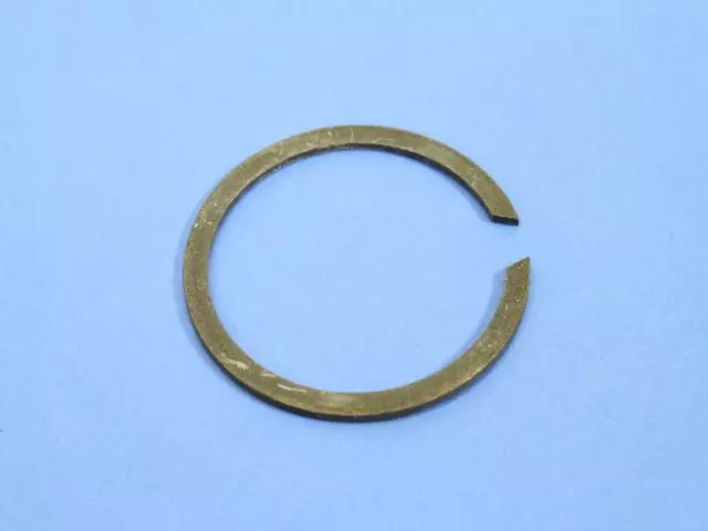 5078626AA - 62TE; 6-Speed; Automatic Transaxle: Low Clutch Return Spring Snap Ring for Mopar Image