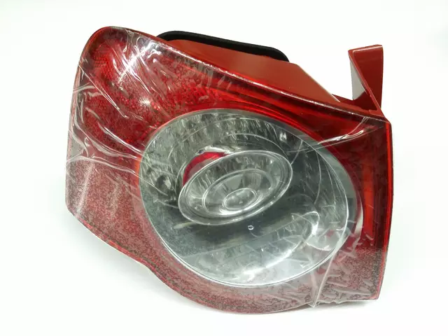 3C5945095J - Electrical: Tail Lamp Assembly for Volkswagen: Passat Image