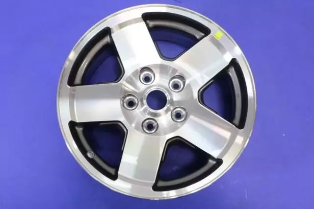 5KU91CDMAA - Wheels: Aluminum Wheel for Jeep: Commander Image