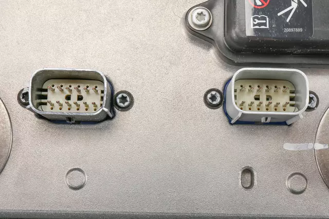 High Voltage Battery Disconnect Relay - GM (24297383)
