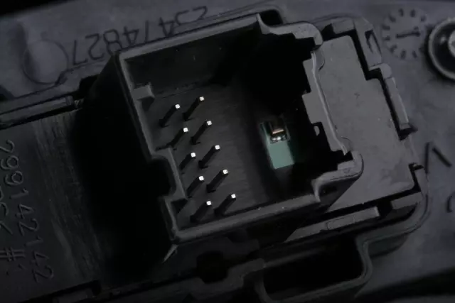 Front Floor Console Transmission Shift Opening Bezel - GM (23370577)