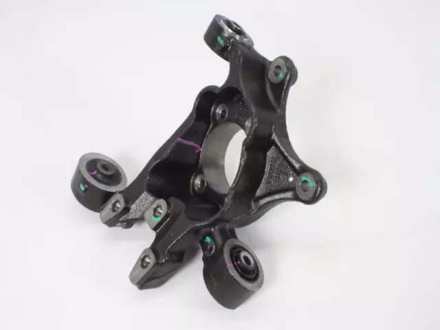 Rear Knuckle, Left - Mopar (68083245AE)