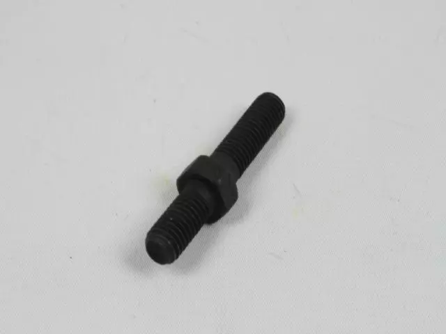 - STUD 06501289 - Mopar (6501289)