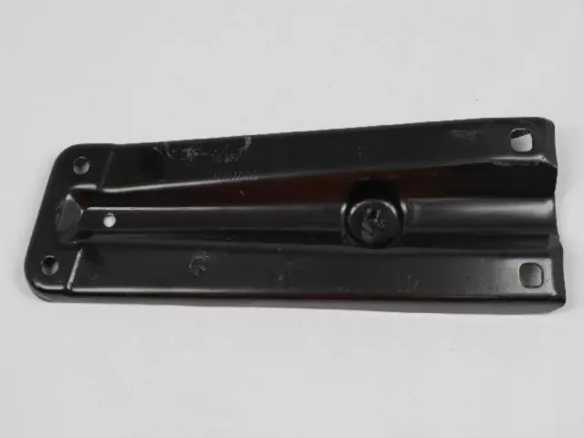 Cross-Member Bracket - Mopar (04578779AC)