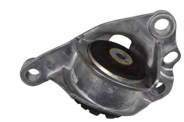 Rear Passenger Side Axle Bracket - GM (39134409)