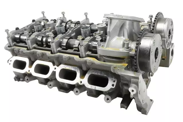 Passenger Side Cylinder Head with Valves - GM (12694958)