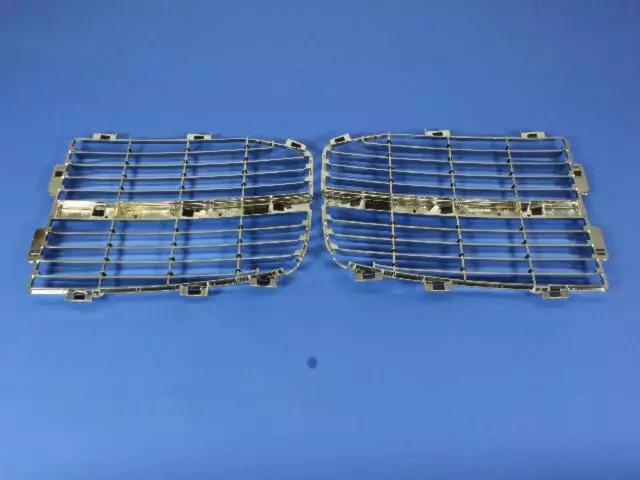 Grille Kit - Mopar (82210244)