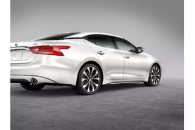 T99G24RA2A - : Rocker Panel Molding Kad - Gun Metallic for Nissan: Maxima Image